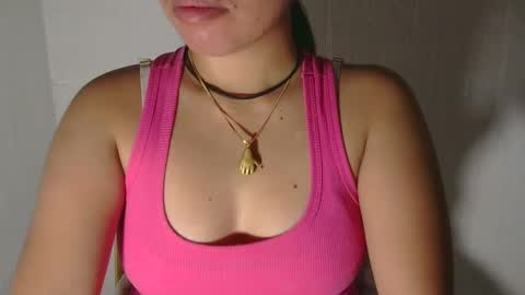 Snapshot of buttygirl18 chatting on February 28, 2025, 7:48 am maya online show from February 28, 2025, 7:48 am