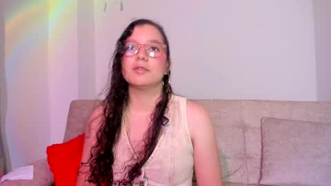 BUNNY BELLA online show from April 22, 2026, 7:37 pm