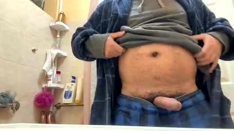 bxbomber2012 online show from March 9, 2025, 7:05 pm