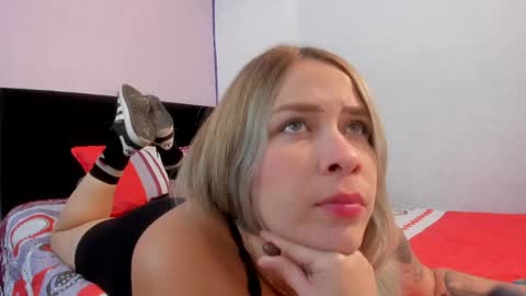 Snapshot of byanca_winklar chatting on October 27, 2025, 6:56 pm online show from October 27, 2025, 6:56 pm