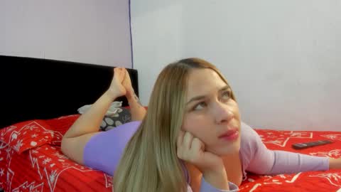 Snapshot of byanca_winklar chatting on December 14, 2025, 4:45 pm online show from December 14, 2025, 4:45 pm