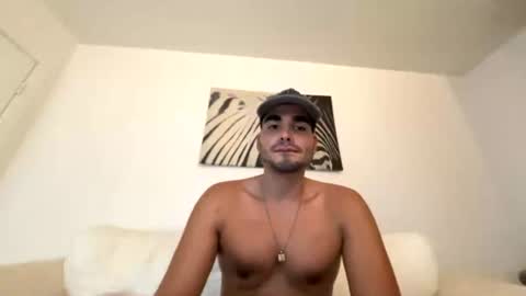 Snapshot of byronking22 chatting on August 5, 2026, 2:36 am byronkking23 online show from August 5, 2026, 2:36 am
