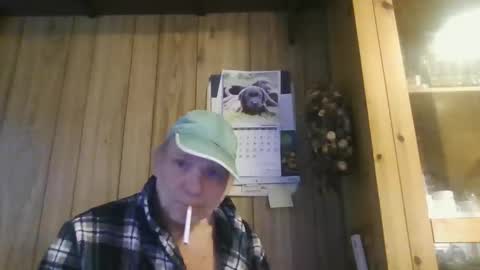 c4u58 online show from September 25, 2025, 2:32 pm