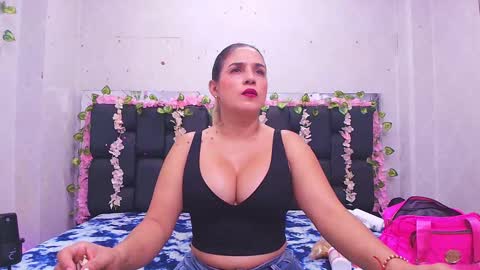 Carolina online show from October 8, 2025, 3:04 am