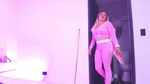 Carolina online show from November 1, 2025, 3:08 am