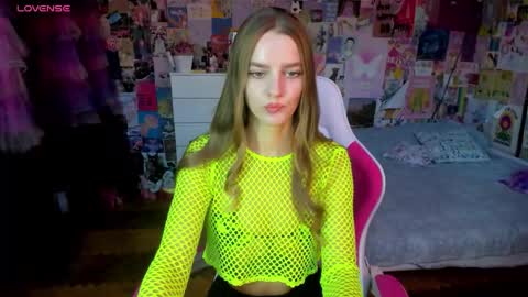 Emily  online show from October 8, 2025, 1:09 pm