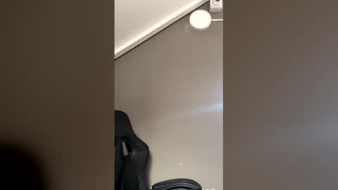 INSTAGRAM CABALLERO 1998  online show from March 30, 2026, 6:53 pm