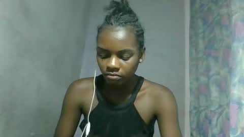 caella98 online show from April 11, 2026, 4:55 pm