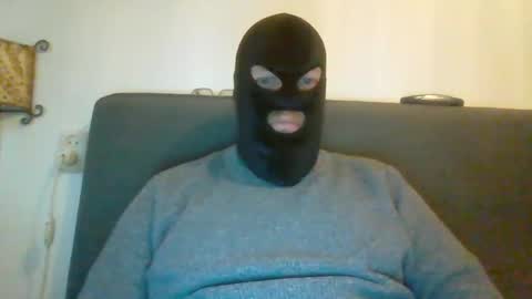 cagegag31 online show from April 29, 2026, 11:58 am