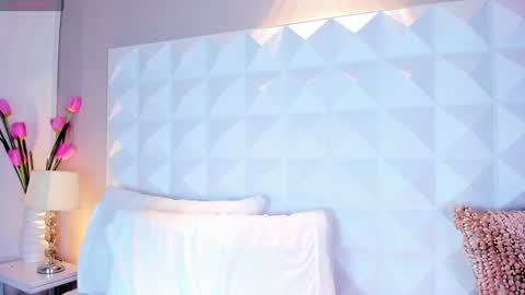 Caitlyn  online show from December 27, 2024, 8:07 pm