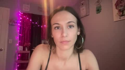 calibarbie24 online show from October 30, 2025, 5:13 pm