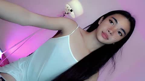 Snapshot of call_me_nina chatting on May 14, 2026, 3:02 am call_me_nina online show from May 14, 2026, 3:02 am