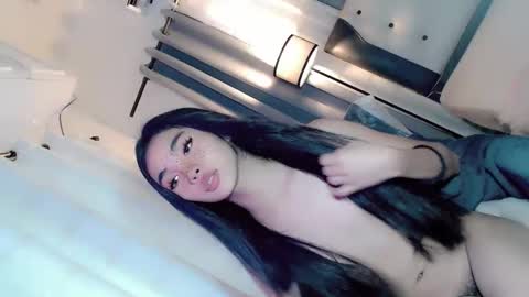 Snapshot of call_me_nina chatting on May 19, 2026, 7:47 am call_me_nina online show from May 19, 2026, 7:47 am