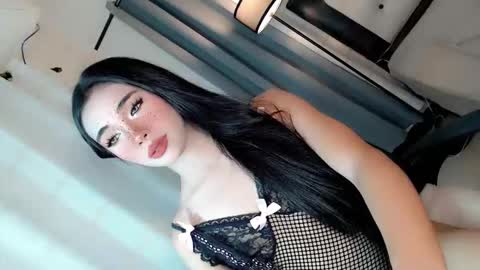Snapshot of call_me_nina chatting on May 30, 2026, 8:00 am call_me_nina online show from May 30, 2026, 8:00 am