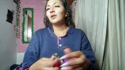 Snapshot of callme_lolas chatting on June 7, 2026, 5:33 am paula online show from June 7, 2026, 5:33 am