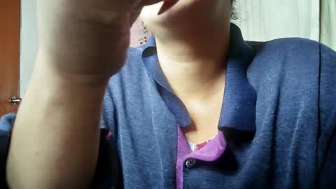 Snapshot of callme_lolas chatting on June 9, 2026, 6:14 am paula online show from June 9, 2026, 6:14 am