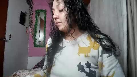 Snapshot of callme_lolas chatting on July 15, 2026, 1:55 am paula online show from July 15, 2026, 1:55 am