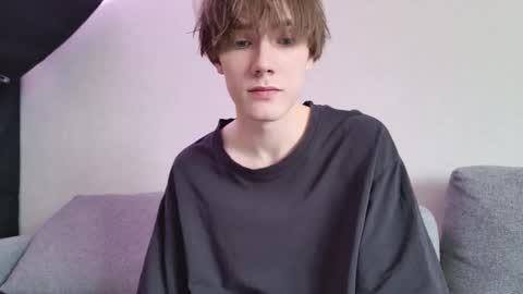 Snapshot of callmenineoneseven chatting on October 21, 2025, 12:39 pm Nick online show from October 21, 2025, 12:39 pm