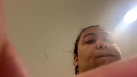 camzxoxox online show from January 31, 2025, 8:22 pm