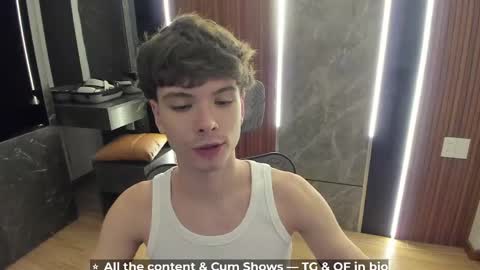 Snapshot of calvin_loves_you chatting on June 7, 2026, 5:06 pm Hey I am Calvin online show from June 7, 2026, 5:06 pm