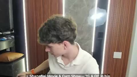 Snapshot of calvin_loves_you chatting on July 8, 2026, 3:05 pm Hey I am Calvin online show from July 8, 2026, 3:05 pm