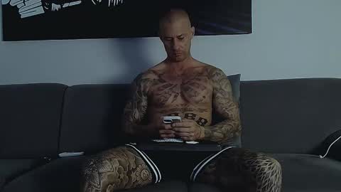 Calvin  online show from September 9, 2025, 1:21 pm