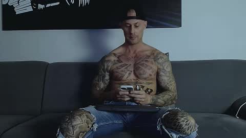 Calvin  online show from September 24, 2025, 10:02 pm