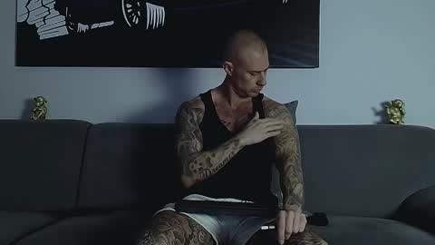 Calvin  online show from November 12, 2025, 8:15 am