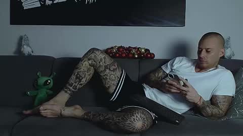 Calvin  online show from December 19, 2025, 12:39 am