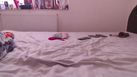 Snapshot of calvinjohnlad chatting on February 14, 2025, 11:42 am Calvinjohnlad online show from February 14, 2025, 11:42 am