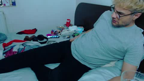 Snapshot of calvinjohnlad chatting on February 19, 2025, 12:14 am Calvinjohnlad online show from February 19, 2025, 12:14 am