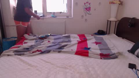 Calvinjohnlad online show from November 12, 2025, 1:55 pm