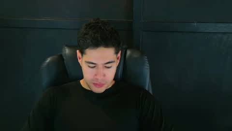 camara110 online show from February 8, 2025, 4:36 pm