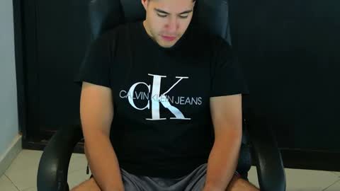 camara110 online show from February 10, 2025, 3:57 am