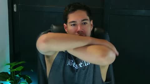 camara110 online show from February 15, 2025, 2:04 am