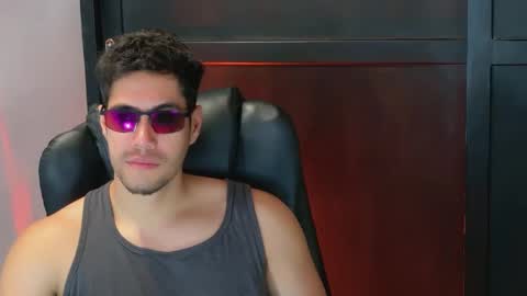 camara110 online show from September 25, 2025, 11:41 pm