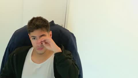 camara110 online show from November 16, 2025, 3:56 am