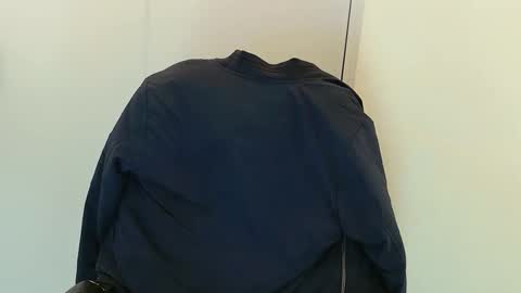 camara110 online show from November 18, 2025, 2:50 am