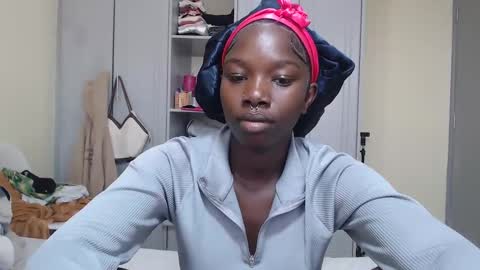 Princess online show from December 28, 2024, 5:02 am