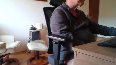 Snapshot of camcologne chatting on February 4, 2026, 10:54 am camcologne online show from February 4, 2026, 10:54 am