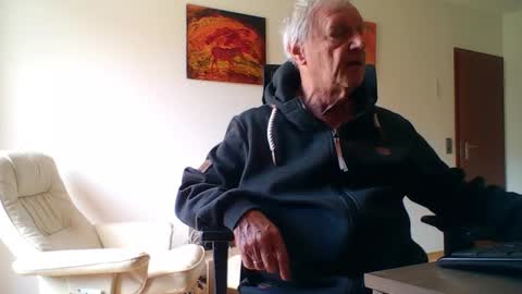 camcologne online show from March 27, 2026, 10:26 am