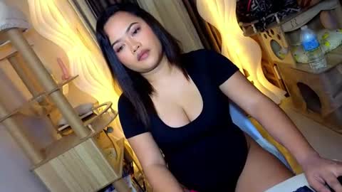 Snapshot of camgirl_jade chatting on July 10, 2026, 6:28 am Jade online show from July 10, 2026, 6:28 am