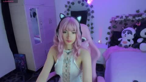 CAMI  online show from March 10, 2025, 2:39 am