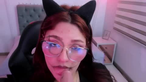 Snapshot of camiila_osorio chatting on January 30, 2025, 4:06 am Camila Osorio online show from January 30, 2025, 4:06 am