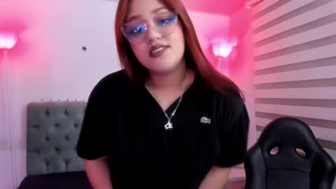 Snapshot of camiila_osorio chatting on February 4, 2025, 3:44 am Camila Osorio online show from February 4, 2025, 3:44 am