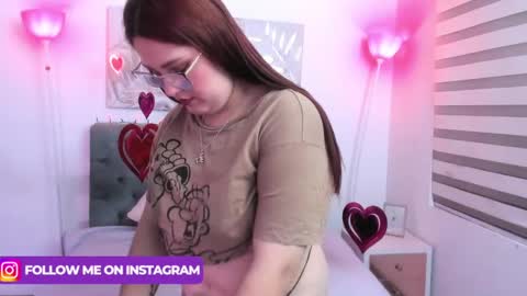 Snapshot of camiila_osorio chatting on February 12, 2025, 2:24 am Camila Osorio online show from February 12, 2025, 2:24 am