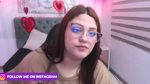 Snapshot of camiila_osorio chatting on February 12, 2025, 8:27 am Camila Osorio online show from February 12, 2025, 8:27 am