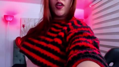 Snapshot of camiila_osorio chatting on February 16, 2025, 3:37 am Camila Osorio online show from February 16, 2025, 3:37 am
