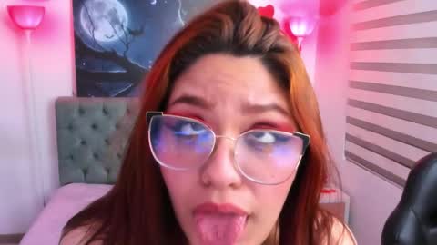 Snapshot of camiila_osorio chatting on February 19, 2025, 6:55 am Camila Osorio online show from February 19, 2025, 6:55 am