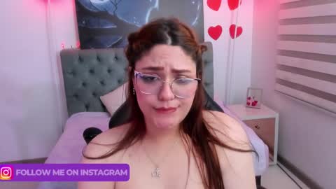 Snapshot of camiila_osorio chatting on March 6, 2025, 6:41 am Camila Osorio online show from March 6, 2025, 6:41 am